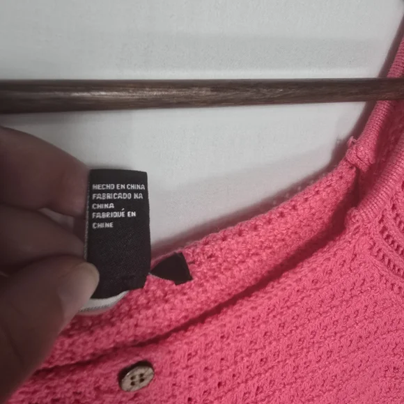 Forever 21 Pink Crocheted Cropped Top Size Large Front Button Accents Boho Y2K - Picture 8 of 10
